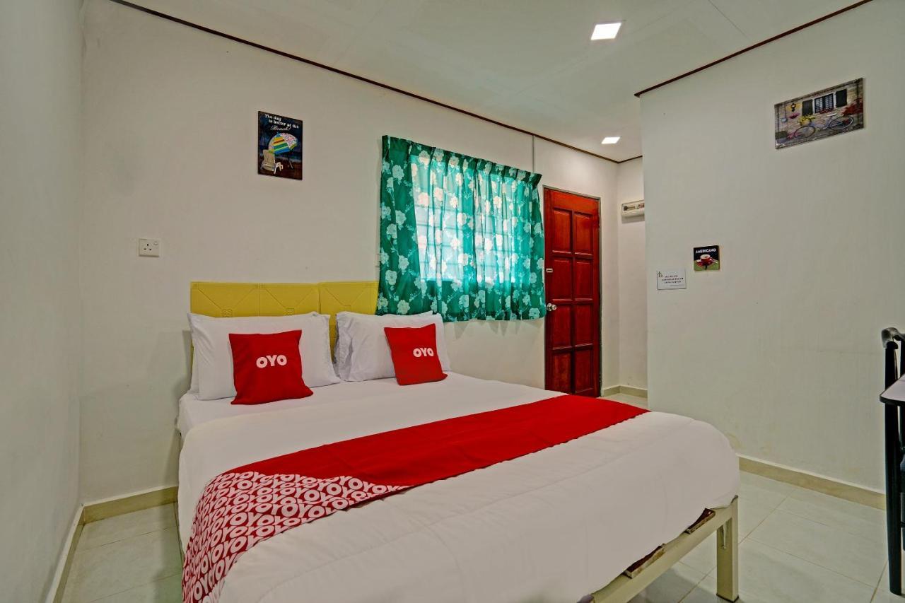 Hotel Capital O 90423 Teratai Chalet Kampong Raja Esterno foto